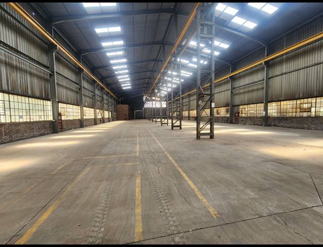 2,400M² WAREHOUSE TO LET IN WADEVILLE